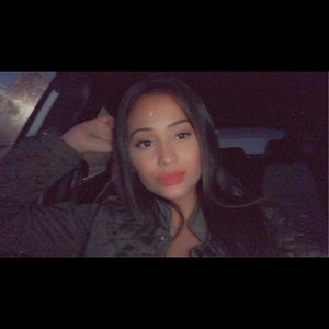 Meet your Posher, Evelyn